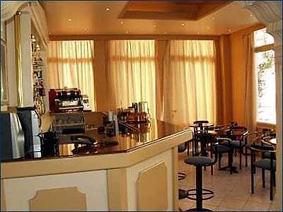 Vouzas Otel Delphi Restoran fotoğraf